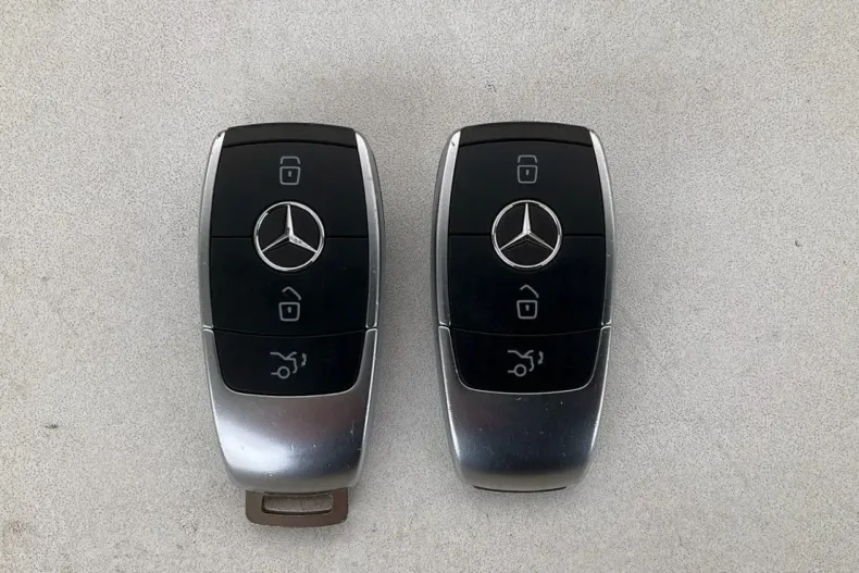 Mercedes-Benz GLC 300 din 2021 cu 49.409 km - oferta MER108543 - foto 17