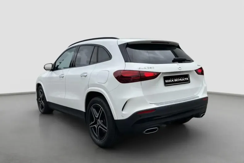 Mercedes-Benz GLA 250 din 2024 cu 24.800 km - oferta MER108548 - foto 2
