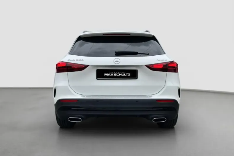 Mercedes-Benz GLA 250 din 2024 cu 24.800 km - oferta MER108548 - foto 6