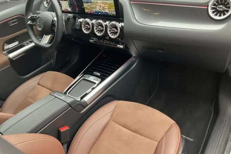 Mercedes-Benz GLA 250 din 2024 cu 24.800 km - oferta MER108548 - foto 10