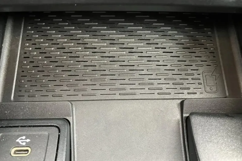 Mercedes-Benz GLA 250 din 2024 cu 24.800 km - oferta MER108548 - foto 15