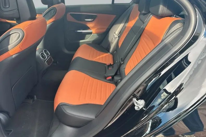 Mercedes-Benz C 300 din 2023 cu 31.500 km - oferta MER108562 - foto 9