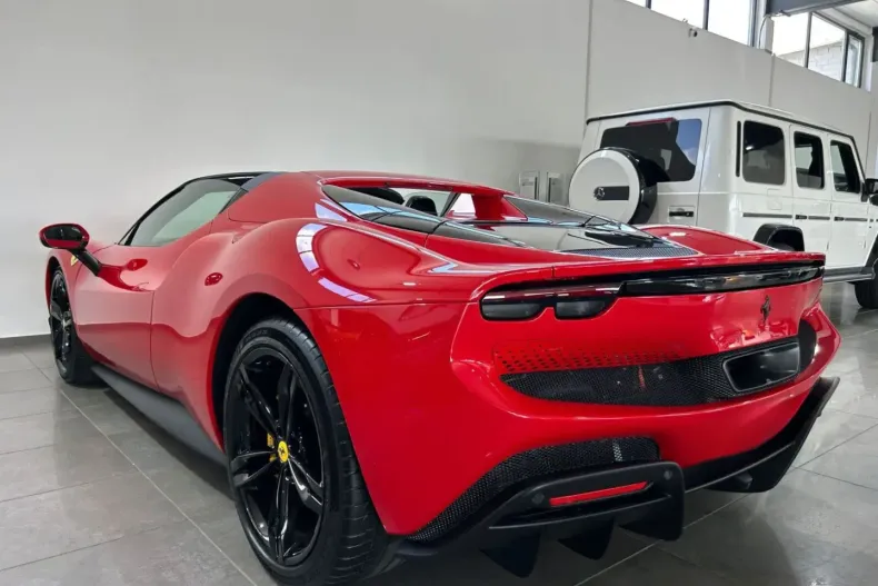 Ferrari 296 GTS din 2024 cu 1.120 km - oferta FER108573 - foto 6