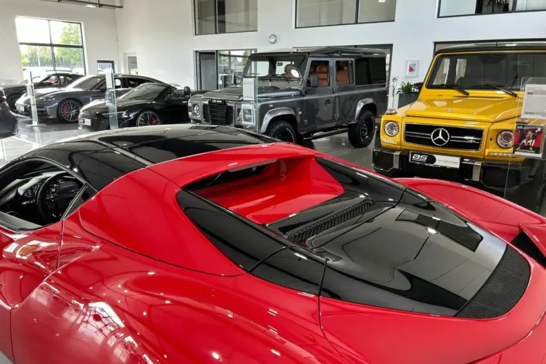 Ferrari 296 GTS din 2024 cu 1.120 km - oferta FER108573 - foto 9