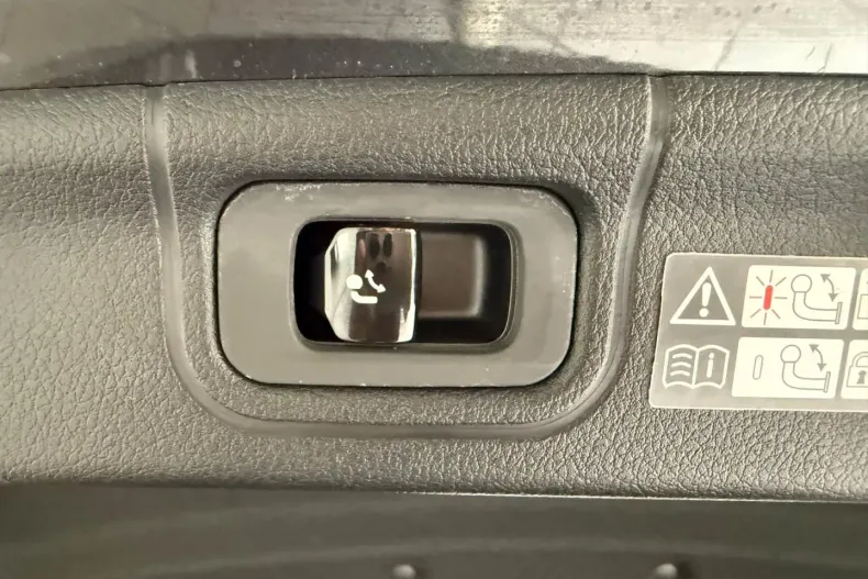 Mercedes-Benz C 300 din 2024 cu 25.900 km - oferta MER108577 - foto 28