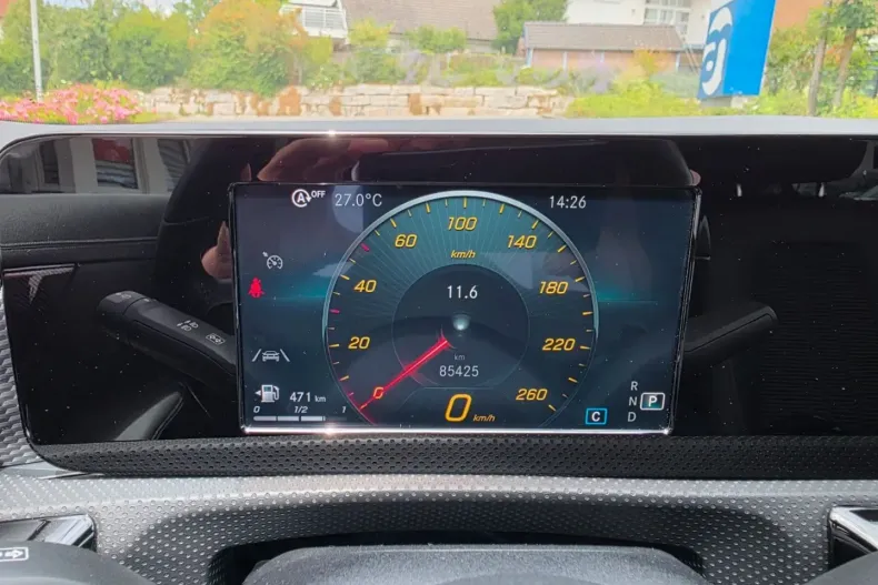 Mercedes-Benz CLA 220 din 2021 cu 85.000 km - oferta MER108583 - foto 10