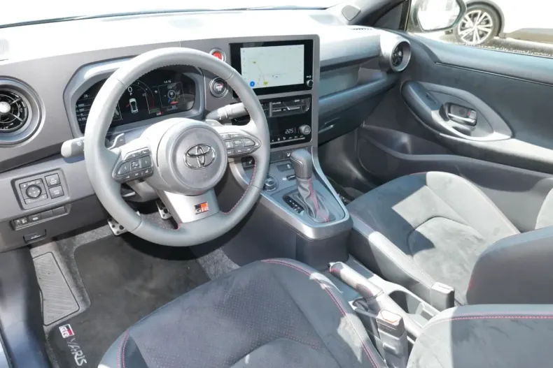 Toyota Yaris din 2024 cu 6.000 km - oferta TOY108588 - foto 14