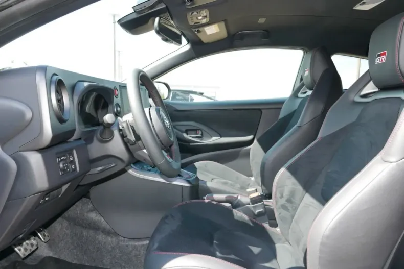 Toyota Yaris din 2024 cu 6.000 km - oferta TOY108588 - foto 15