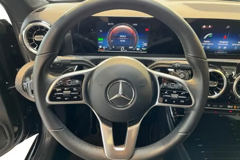 Mercedes-Benz CLA 250 din 2021 cu 36.786 km - oferta MER108589 - foto 10