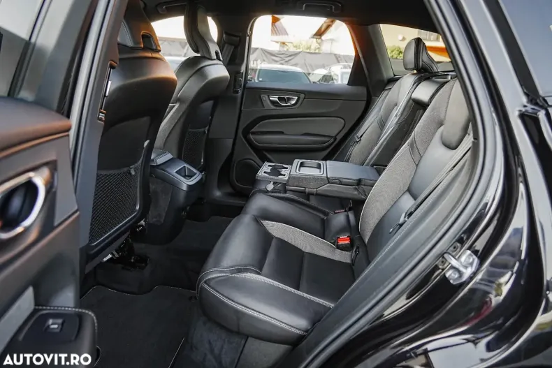 Volvo XC60 din 2021 cu 85.670 km - oferta VOL108590 - foto 16