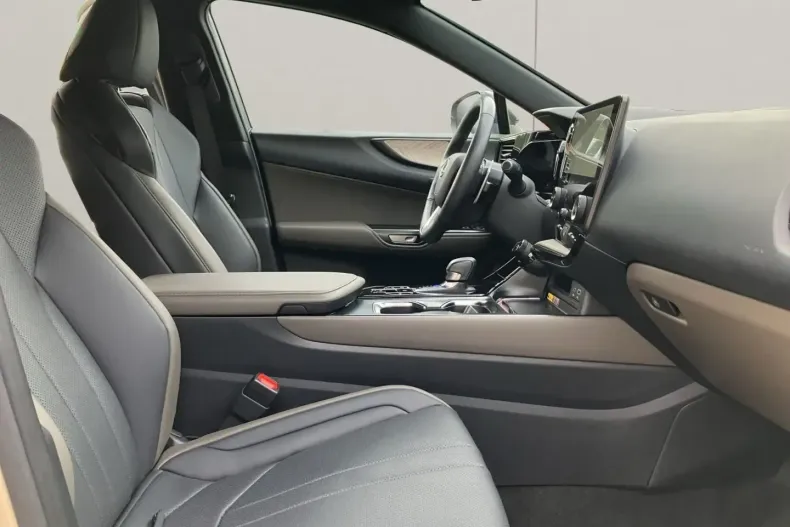 Lexus NX 350h din 2024 cu 13.812 km - oferta LEX108605 - foto 11