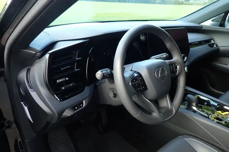 Lexus RX 450 din 2024 cu 44.260 km - oferta LEX108610 - foto 6