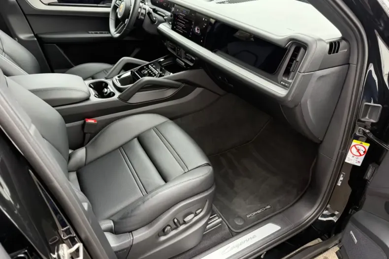 Porsche Cayenne din 2024 cu 8.300 km - oferta POR108652 - foto 5