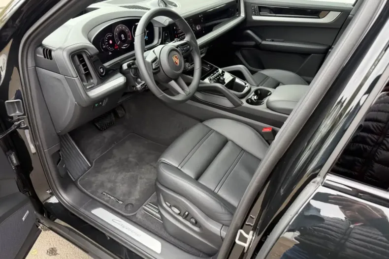 Porsche Cayenne din 2024 cu 8.300 km - oferta POR108652 - foto 14