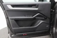 Porsche Cayenne din 2024 cu 24.707 km - oferta POR108654 - foto 20