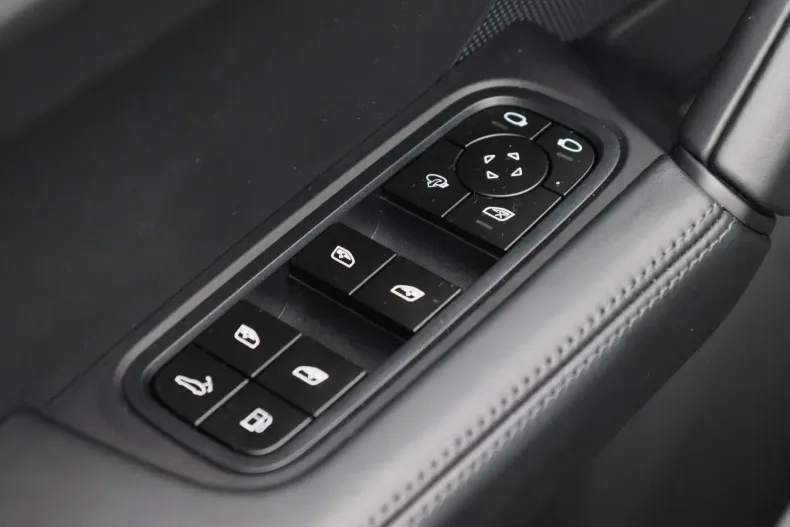 Porsche Cayenne din 2024 cu 24.707 km - oferta POR108654 - foto 21