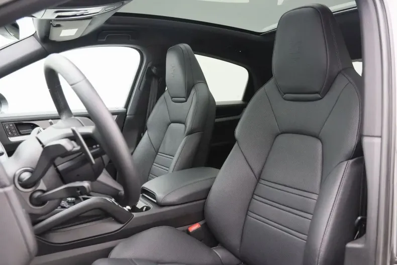 Porsche Cayenne din 2024 cu 24.707 km - oferta POR108654 - foto 24