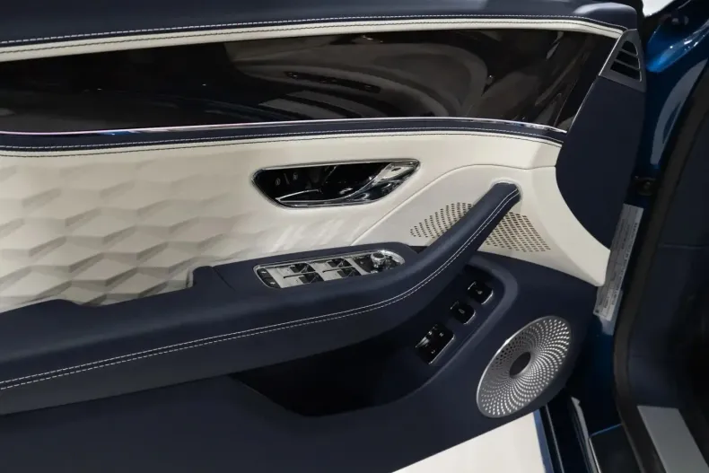 Bentley Flying Spur din 2024 cu 2.190 km - oferta BEN108656 - foto 22