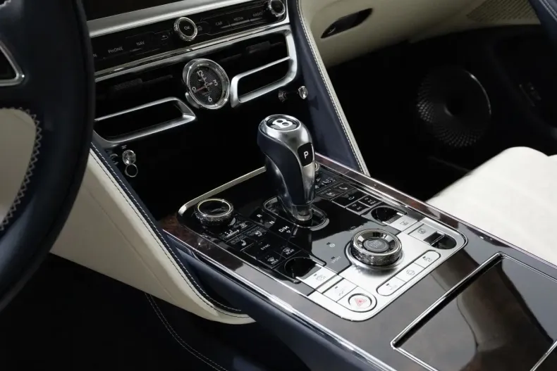 Bentley Flying Spur din 2024 cu 2.190 km - oferta BEN108656 - foto 23