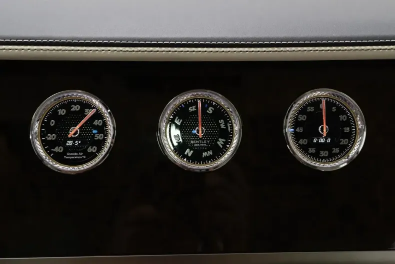 Bentley Flying Spur din 2024 cu 2.190 km - oferta BEN108656 - foto 26