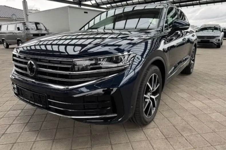 Volkswagen Touareg din 2024 cu 4.644 km - oferta VOL108659 - foto 1