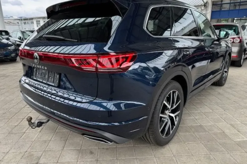 Volkswagen Touareg din 2024 cu 4.644 km - oferta VOL108659 - foto 4