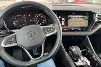 Volkswagen Touareg din 2024 cu 4.644 km - oferta VOL108659 - foto 6