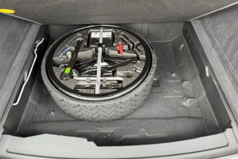 Volkswagen Touareg din 2024 cu 4.644 km - oferta VOL108659 - foto 13