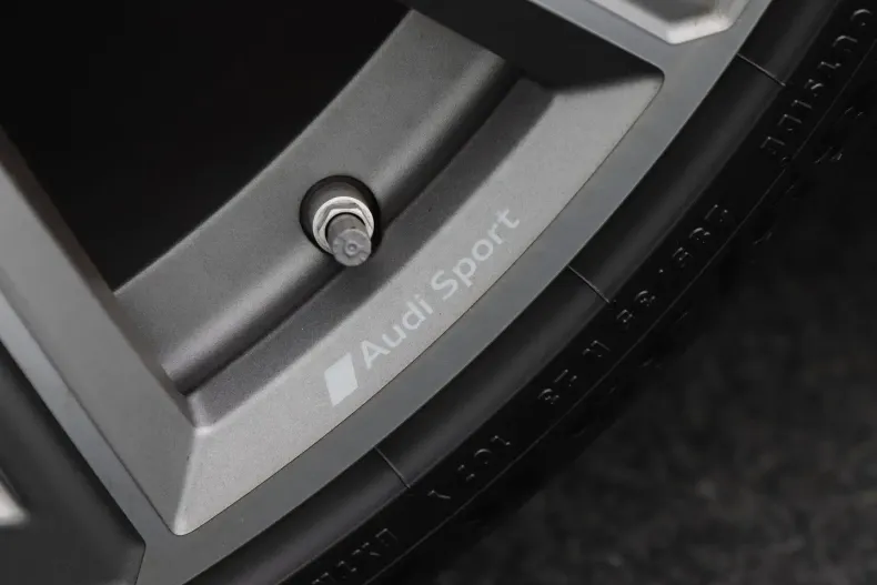 Audi Q8 din 2024 cu 18.914 km - oferta AUD108660 - foto 13