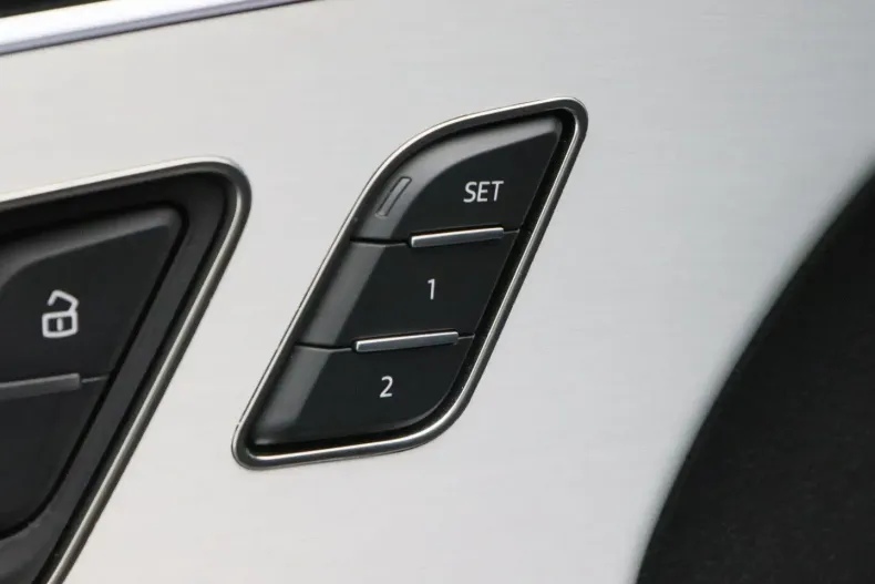 Audi Q8 din 2024 cu 18.914 km - oferta AUD108660 - foto 24