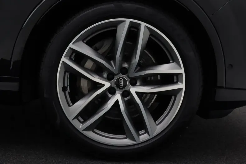 Audi Q7 din 2024 cu 20.293 km - oferta AUD108661 - foto 7