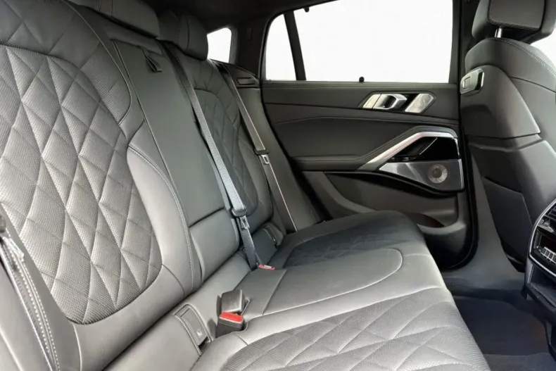 BMW X6 M60 din 2024 cu 25.286 km - oferta BMW108685 - foto 11