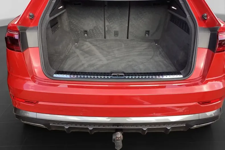 Audi Q8 din 2024 cu 33.207 km - oferta AUD108686 - foto 3