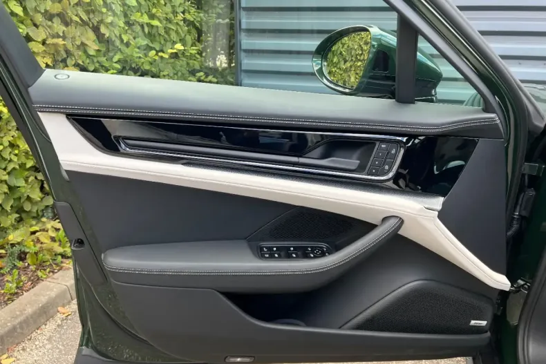 Porsche Panamera din 2024 cu 18.600 km - oferta POR108692 - foto 22