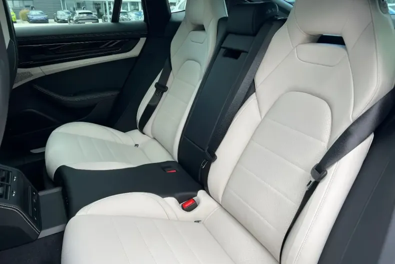 Porsche Panamera din 2024 cu 18.600 km - oferta POR108692 - foto 24