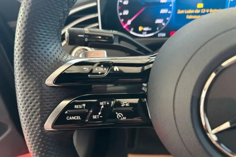 Mercedes-Benz E 200 din 2024 cu 43.465 km - oferta MER108694 - foto 13