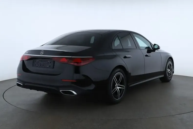 Mercedes-Benz E 200 din 2024 cu 33.018 km - oferta MER108696 - foto 2