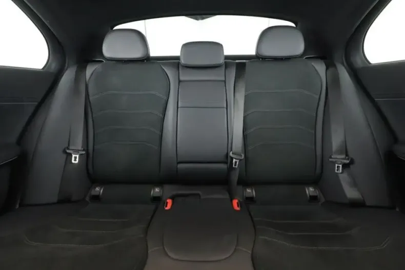 Mercedes-Benz E 200 din 2024 cu 33.018 km - oferta MER108696 - foto 7