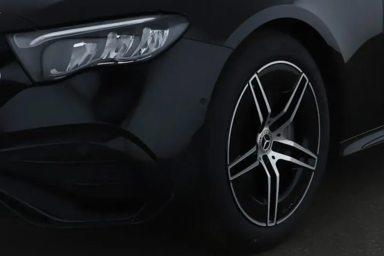 Mercedes-Benz E 200 din 2024 cu 33.018 km - oferta MER108696 - foto 9