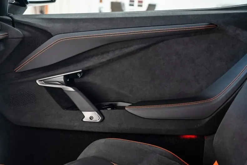 Lamborghini Revuelto din 2024 cu 3.000 km - oferta LAM108697 - foto 25