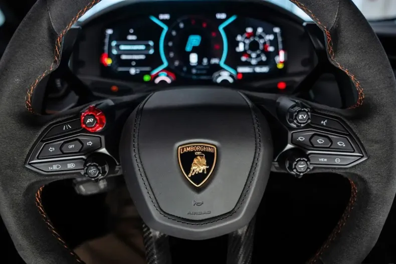 Lamborghini Revuelto din 2024 cu 3.000 km - oferta LAM108697 - foto 26