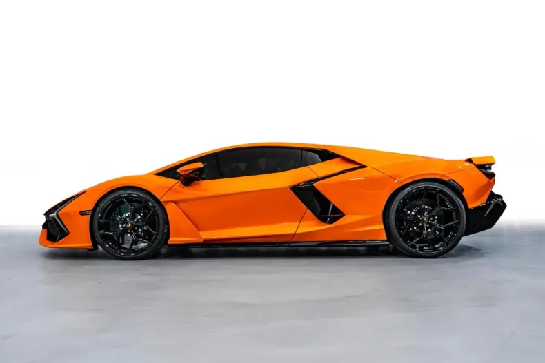 Lamborghini Revuelto din 2024 cu 9.200 km - oferta LAM108699 - foto 3