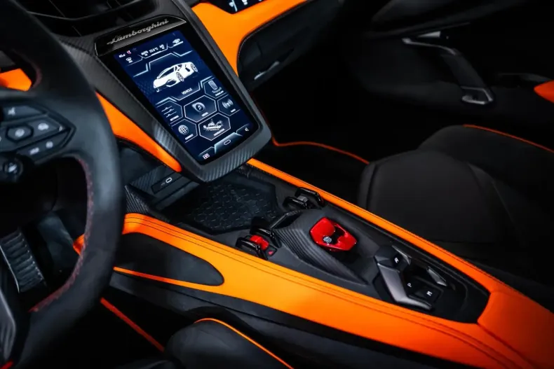 Lamborghini Revuelto din 2024 cu 9.200 km - oferta LAM108699 - foto 7