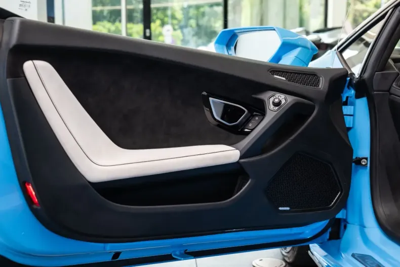 Lamborghini Huracán din 2024 cu 7.100 km - oferta LAM108709 - foto 7