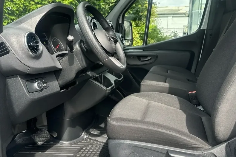 Mercedes-Benz Sprinter din 2024 cu 27.300 km - oferta MER108713 - foto 12