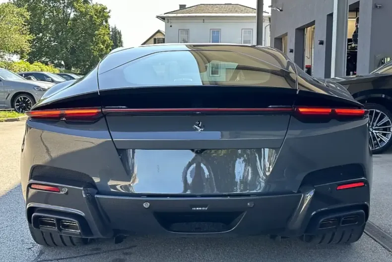 Ferrari 12Cilindri din 2025 cu 100 km - oferta FER108727 - foto 19