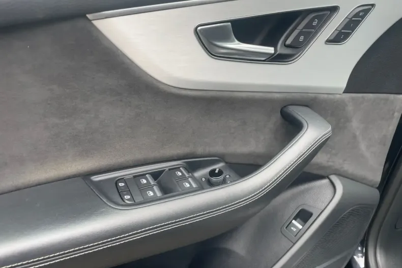 Audi Q8 din 2021 cu 67.500 km - oferta AUD108730 - foto 15