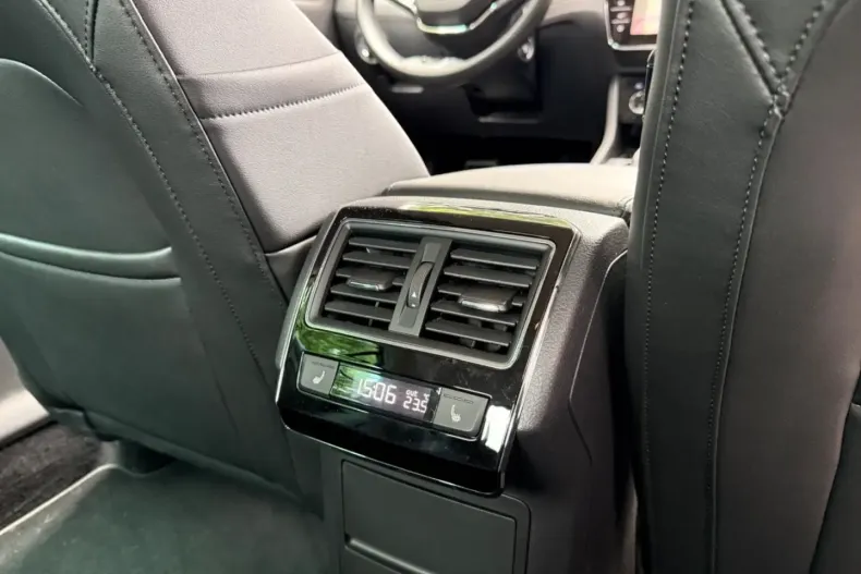 Skoda Superb din 2021 cu 54.300 km - oferta SKO108739 - foto 22