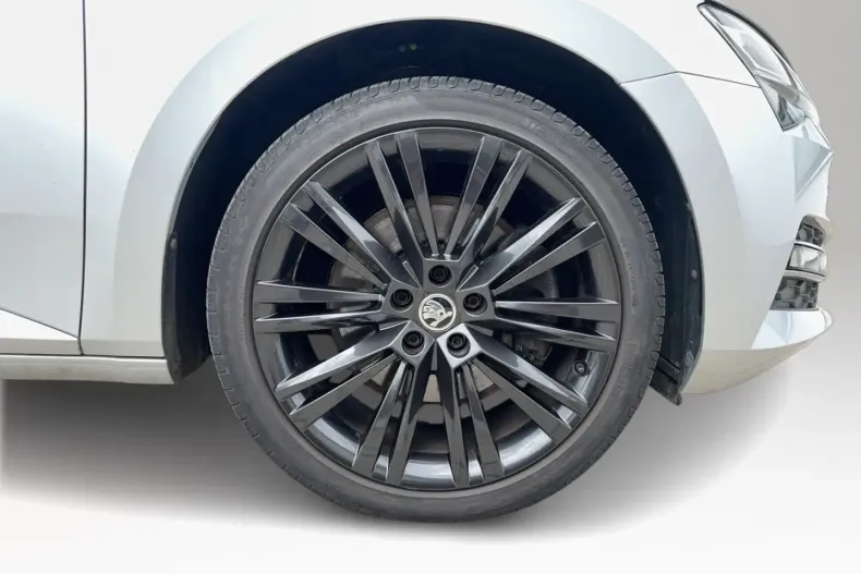 Skoda Superb din 2021 cu 58.200 km - oferta SKO108741 - foto 3