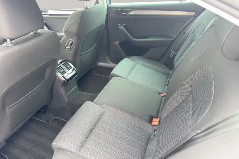 Skoda Superb din 2021 cu 58.200 km - oferta SKO108741 - foto 6